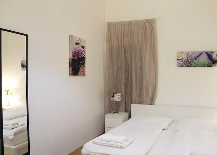 Modern Apartment Ve Smeckach 28